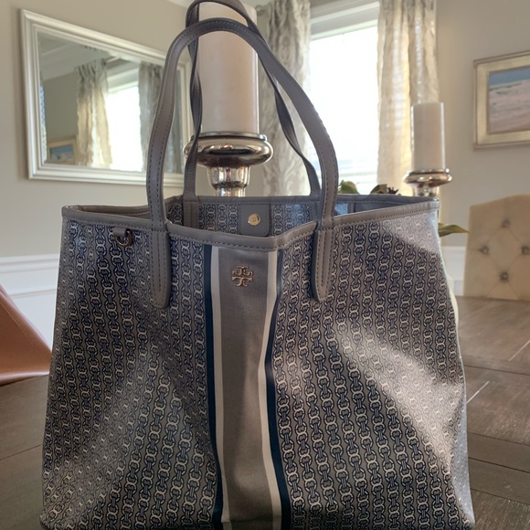 Tory Burch Gemini Link Tote - Picture 1 of 9